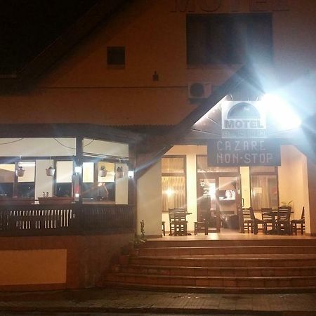 Motel Restaurant Lowe Deva Exteriör bild