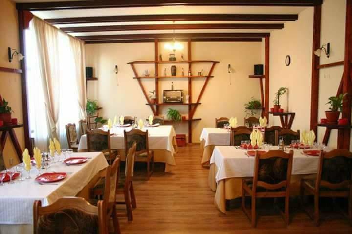 Motel Restaurant Lowe Deva Exteriör bild