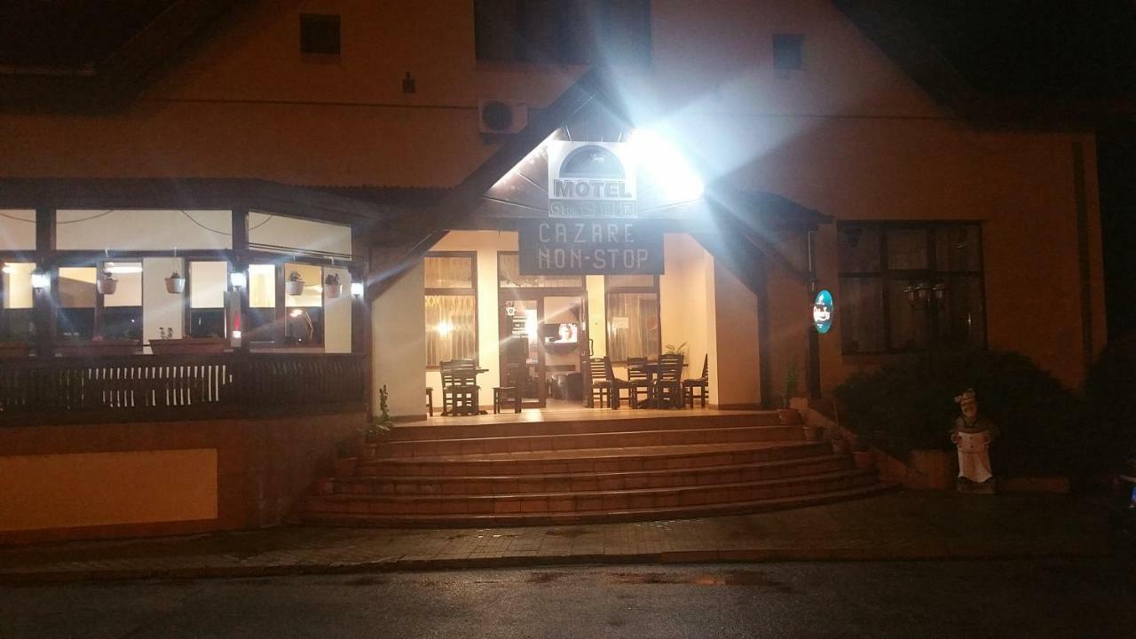 Motel Restaurant Lowe Deva Exteriör bild