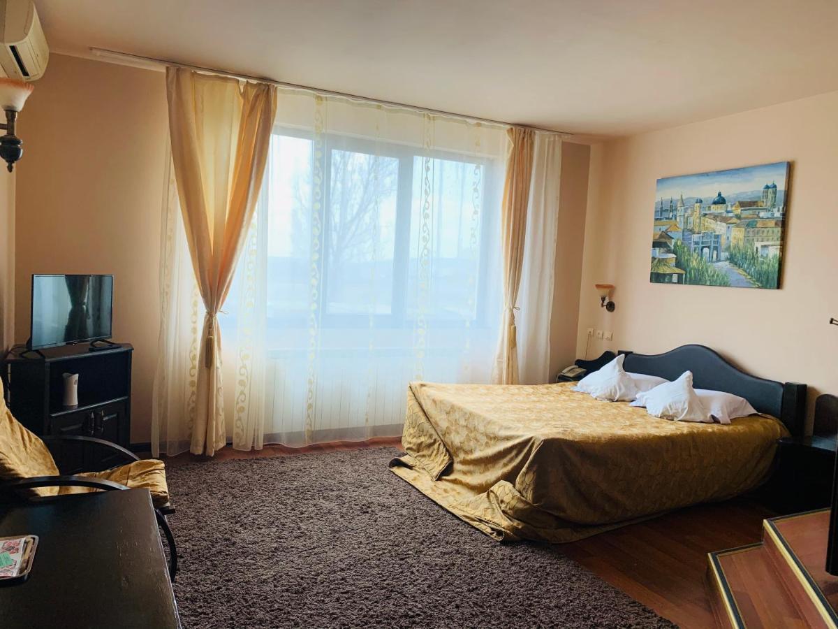 Motel Restaurant Lowe Deva Exteriör bild